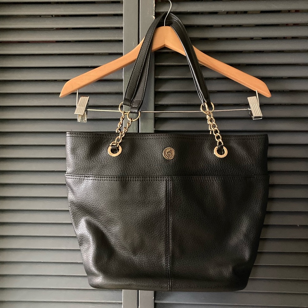 Chain handle black purse
